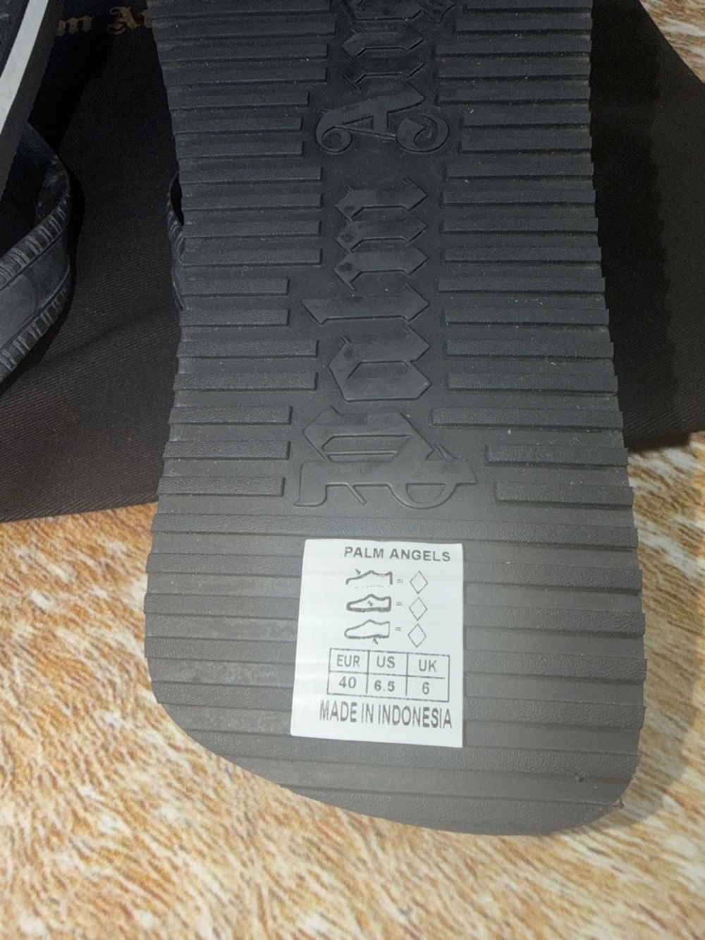 NIB Authentic Men’s Palm Angels Black Logo Flip Flops Sz 40 / US Men’s sz 8 - Picture 7 of 10